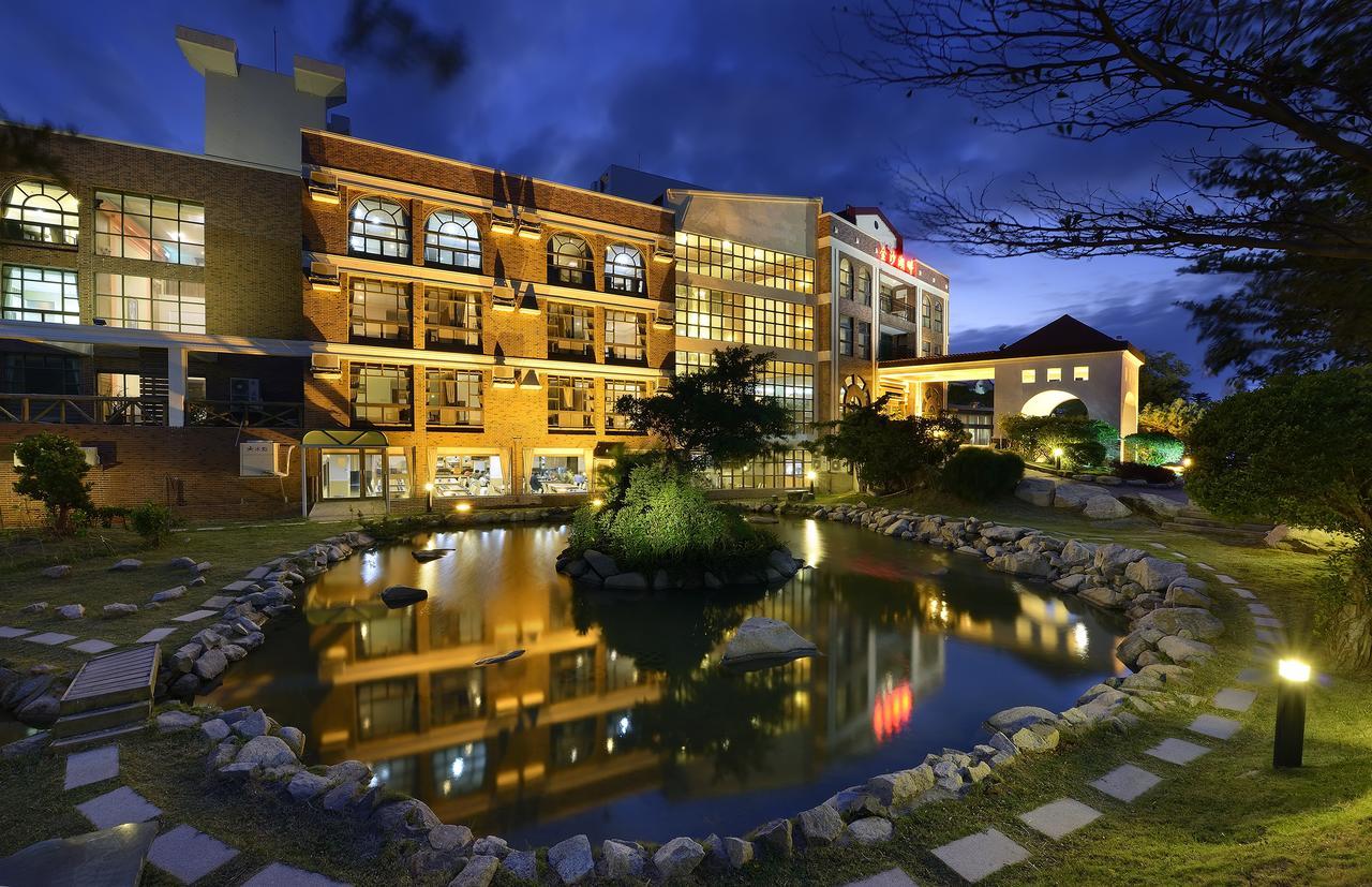 Jinsha Lake Side Hotel Buitenkant foto
