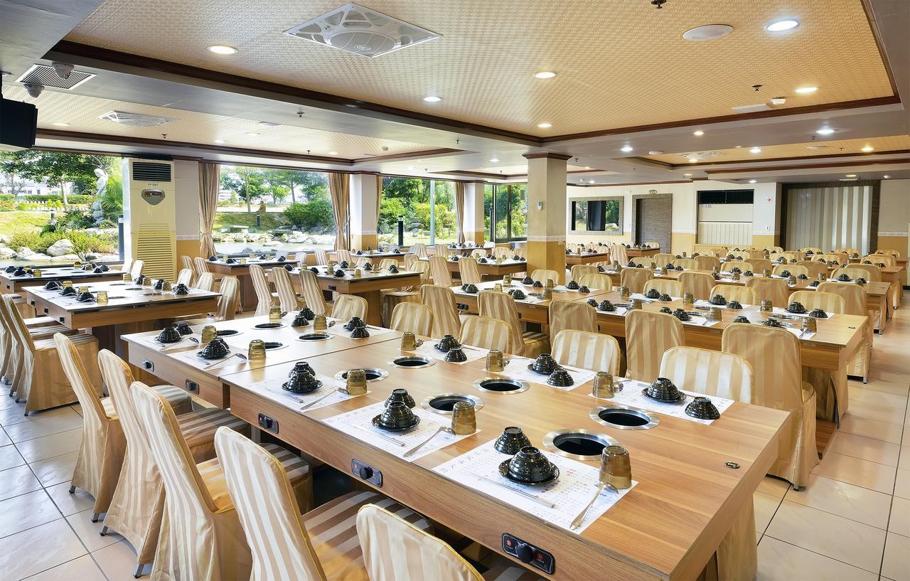 Jinsha Lake Side Hotel Buitenkant foto